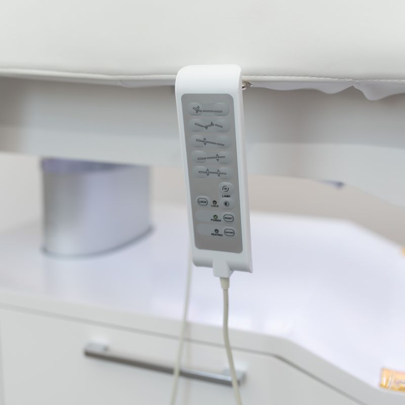 LUNA H PLUS PURE cosmetic bed with heating - White